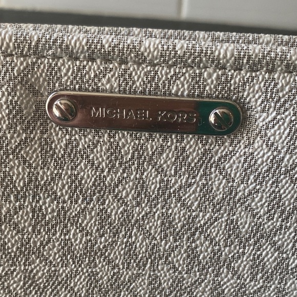 Michael Kors Belt Bag - Picture 3 of 9